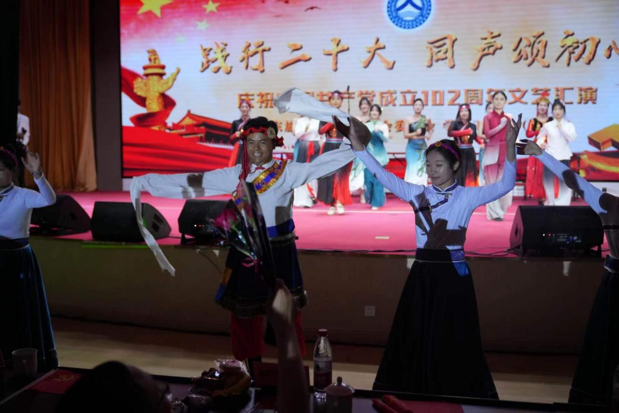 C:\Users\ADMINI~1\AppData\Local\Temp\WeChat Files\6d6c042638dfc2d756379b5c94e74f3.jpg