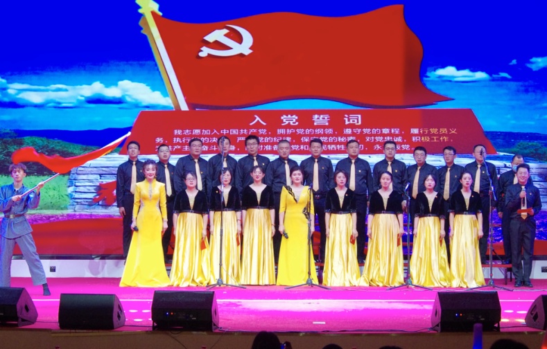 C:\Users\Administrator\Desktop\2023工会\2023歌咏比赛\“践行二十大 同声颂初心”红歌会选图\行政三、思政部《信念永恒》《领航》.jpg